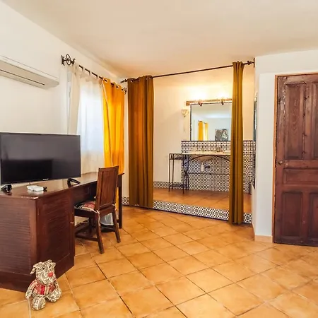 Le Lido Hotel Propriano (Corsica)