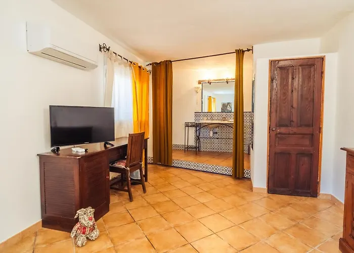 Le Lido Hotel Propriano (Corsica)